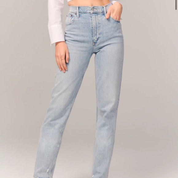 ABERCROMBIE&FITCH 90s straight ultra high rise jeans in the dark wash - Picture 2 of 2